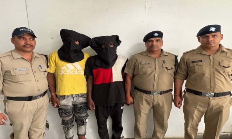 अंतरराज्यीय चोर गिरोह के दो सदस्य चढ़े हत्थे, पुलिस की पूछताछ में उगले कई राज अंतरराज्यीय चोर गिरोह के दो सदस्य चढ़े हत्थे, पुलिस की पूछताछ में उगले कई राज