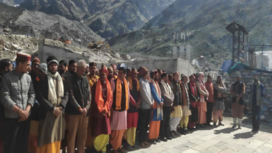 केदारनाथ आपदा की 13वीं बरसी पर धाम में हुई विशेष प्रार्थना, मौन रखकर दिवंगतों को दी श्रद्धांजलि