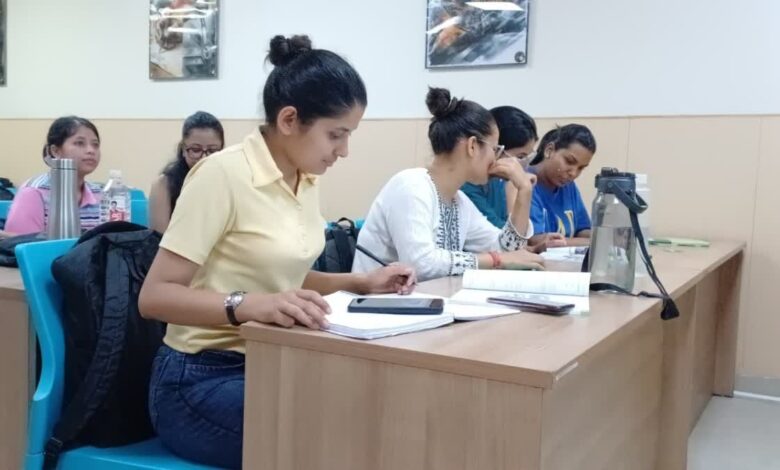 युवाओं के विदेश में रोजगार का सपना साकार कर रही सरकार की ये योजना, 123 युवाओं को मिली नौकरी युवाओं के विदेश में रोजगार का सपना साकार कर रही सरकार की ये योजना, 123 युवाओं को मिली नौकरी