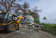 जसपुर में सरकारी जमीन पर बनी अवैध पर चला बुलडोजर, नोटिस के बाद की कार्रवाई