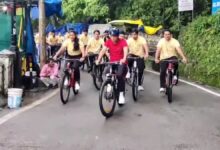 IAS प्रशिक्षुओं संग साइकिल पर निकले केंद्रीय मंत्री मनसुख मंडाविया, मसूरी की सड़कों से दिया फिट इंडिया का संदेश