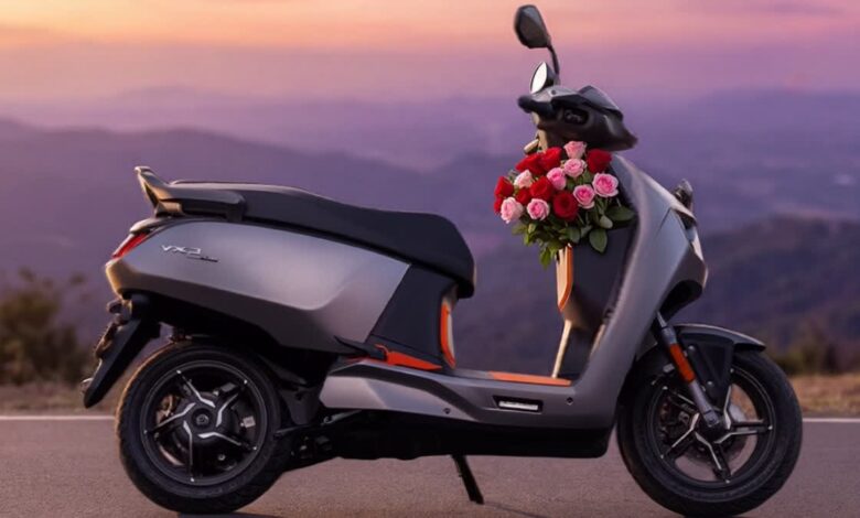 नए बड़े बैटरी पैक के साथ लॉन्च हुई Hero Vida VX2 Plus, कीमत 1.44 लाख रुपये नए बड़े बैटरी पैक के साथ लॉन्च हुई Hero Vida VX2 Plus, कीमत 1.44 लाख रुपये