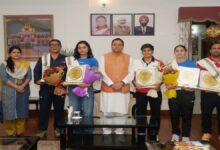 पिथौरागढ़ की मुक्केबाज निकिता, काजल और आरती ने किया देश का नाम रोशन, सीएम धामी ने किया सम्मानित