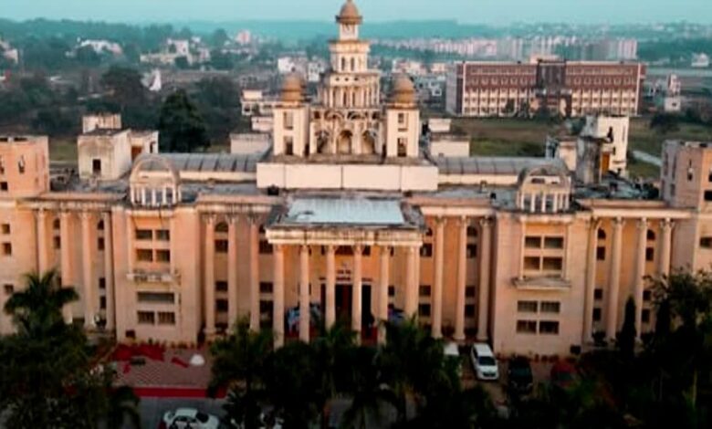 पेपर लीक आक्रोश के बीच उत्तराखंड तकनीकी विश्वविद्यालय परीक्षा के दो पेपर ऑउट, एग्जाम रद्द, 12 इंजीनियरिंग संस्थानों पर प्रभाव