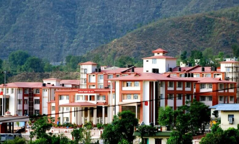 MBBS करने वाले छात्रों के लिए अच्छी खबर, उत्तराखंड के इस मेडिकल कॉलेज में तैयारियां तेज, 150 सीटों पर होगा दाखिला MBBS करने वाले छात्रों के लिए अच्छी खबर, उत्तराखंड के इस मेडिकल कॉलेज में तैयारियां तेज, 150 सीटों पर होगा दाखिला
