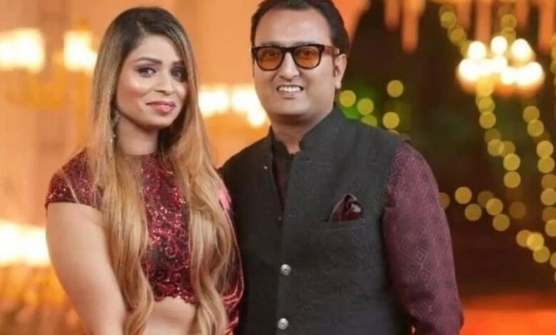 करोड़ों के प्रॉपर्टी धोखाधड़ी मामले में फरार बिल्डर शाश्वत गर्ग पर बड़ा एक्शन, घर की हुई कुर्की करोड़ों के प्रॉपर्टी धोखाधड़ी मामले में फरार बिल्डर शाश्वत गर्ग पर बड़ा एक्शन, घर की हुई कुर्की