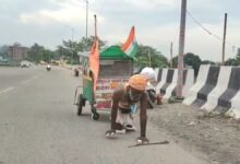 हरपाल का हठयोग! घुटनों के बल गंगाजल लेने हरिद्वार पहुंचा कांवड़िया, 2400 किमी चलकर पशुपतिनाथ में करेंगे जलाभिषेक
