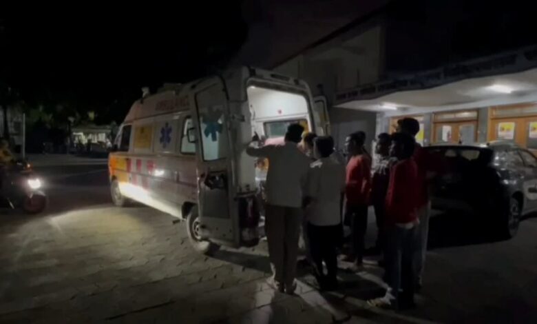 रामनगर में हाई टेंशन तार गिरने से मां-बेटे को लगा करंट, 60 से 70 फीसदी झुलसे, हायर सेंटर रेफर