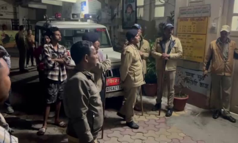 हाई वोल्टेज ड्रामे के बाद भवाली व्यापार मंडल अध्यक्ष हिरासत में, युवती ने लगाया है दुष्कर्म और गर्भपात का आरोप हाई वोल्टेज ड्रामे के बाद भवाली व्यापार मंडल अध्यक्ष हिरासत में, युवती ने लगाया है दुष्कर्म और गर्भपात का आरोप