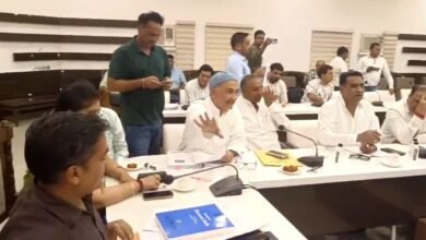 एसआईआर प्रक्रिया की शिकायत को लेकर कांग्रेसी विधायक लामबंद, जिला कलेक्ट्रेट पहुंचकर जताया विरोध