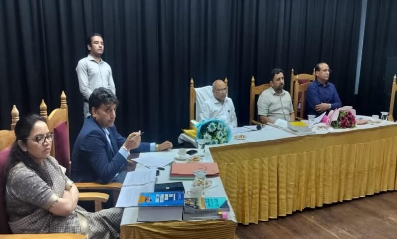 स्कूल बसों में GPS-CCTV कैमरे अनिवार्य, बस चालकों को हर साल कराना होगा स्वास्थ्य परीक्षण स्कूल बसों में GPS-CCTV कैमरे अनिवार्य, बस चालकों को हर साल कराना होगा स्वास्थ्य परीक्षण