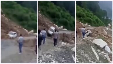 उत्तरकाशी में खौफनाक मंजर, भूस्खलन की चपेट में आई कार, चालक ने भागकर बचाई जान