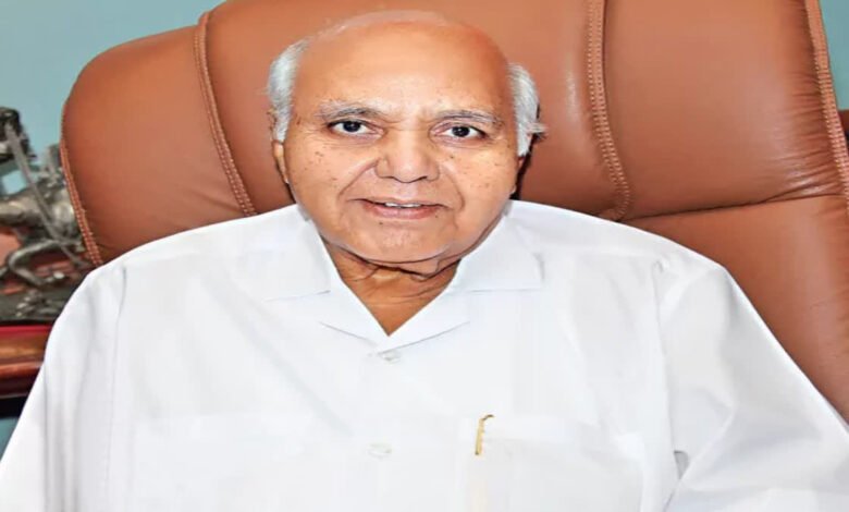 ‘ग्राहकों के लिए अपनी संपत्ति भी बेच दूंगा…’ सुप्रीम कोर्ट के फैसले के बाद चर्चा में आया रामोजी राव का वो ऐतिहासिक पत्र ‘ग्राहकों के लिए अपनी संपत्ति भी बेच दूंगा…’ सुप्रीम कोर्ट के फैसले के बाद चर्चा में आया रामोजी राव का वो ऐतिहासिक पत्र