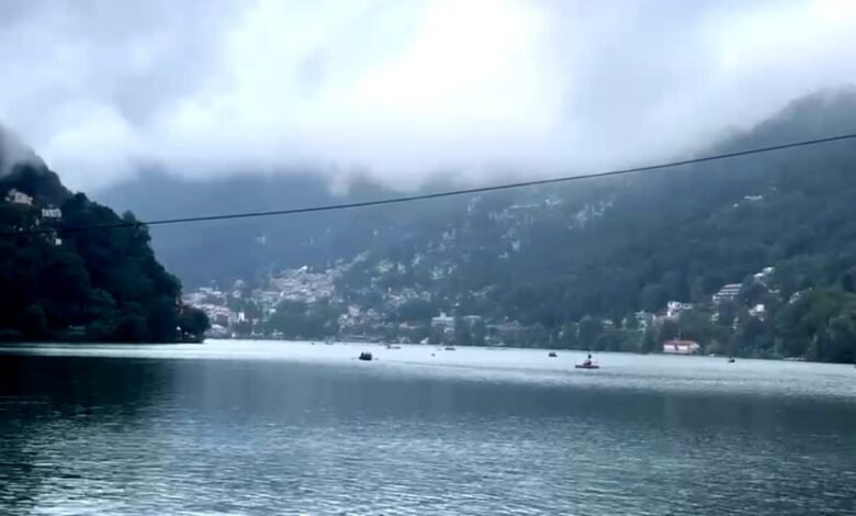 भारी बारिश ने लौटाई नैनी झील की रौनक, 10 फीट बढ़ा झील का जलस्तर भारी बारिश ने लौटाई नैनी झील की रौनक, 10 फीट बढ़ा झील का जलस्तर