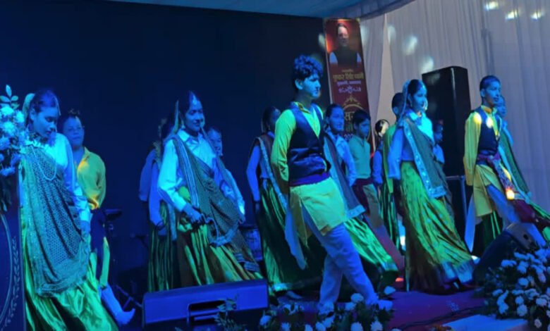 रामनगर में पहली बार शुरू हुआ सरस मेला, महिला उद्यमियों के 50 से ज्यादा स्टॉल बने आकर्षण का केंद्र रामनगर में पहली बार शुरू हुआ सरस मेला, महिला उद्यमियों के 50 से ज्यादा स्टॉल बने आकर्षण का केंद्र