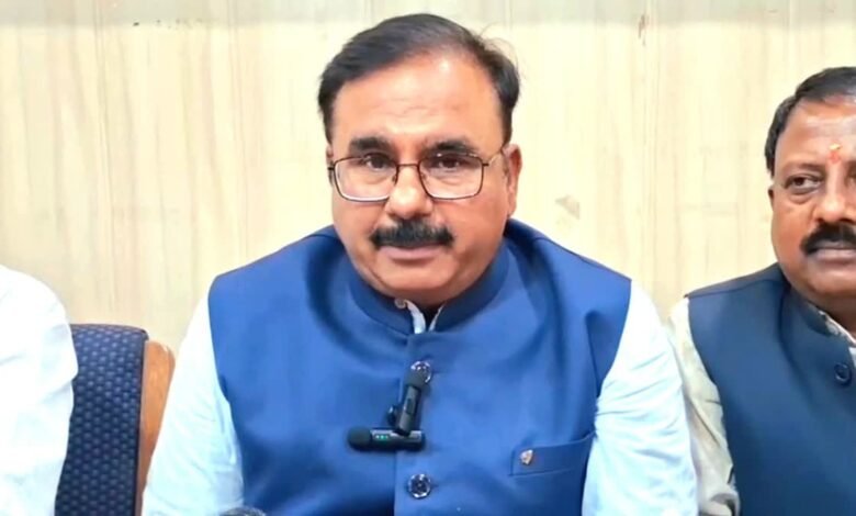 कांग्रेस ने वन नेशन वन इलेक्शन पर सवाल उठाए, कहा-भाजपा ने साधु संतों के मंच का किया दुरुपयोग