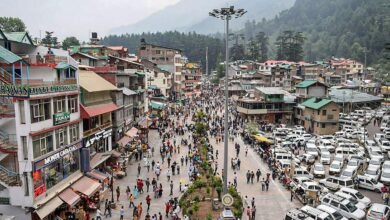 नैनीताल और मसूरी में सप्ताहांत से पहले पर्यटकों की बढ़ी आवाजाही, पर्यटन कारोबार में लौटी रौनक