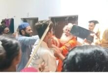 पिरान कलियर उर्स में युवती से छेड़छाड़, दो गुटों में हुई जमकर मारपीट, खूब चले लात-घूंसे