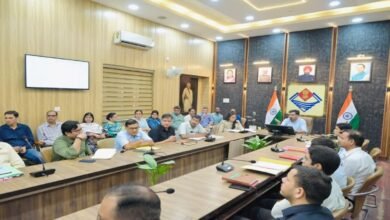 सरकारी भूमि से तत्काल हटाएं अतिक्रमण, पॉलीगॉन मैपिंग न करने वाले 12 विभागों को डीएम ने थमाया नोटिस
