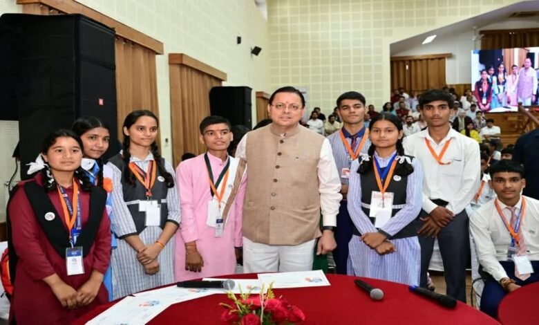 सरकारी स्कूल के छात्रों के लिए खुशखबरी, 10वीं-12वीं के बच्चों को टैबलेट खरीदने के लिए सरकार देगी पैसा