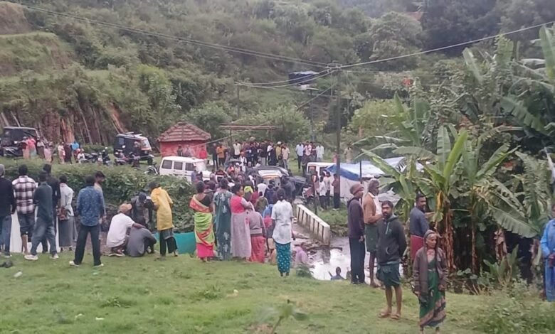 केरल में भारी बारिश से अचानक आई बाढ़, भूस्खलन का कहर, 6 की मौत, CM ने हर घंटे निगरानी के दिए आदेश