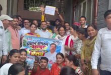 ग्राम प्रधानों ने की एमपी-एमएलए की तरह निधि की मांग, 10 सूत्रीय मांगों को लेकर विकास भवन में किया प्रदर्शन
