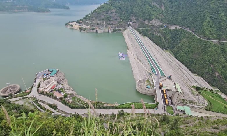 टिहरी झील के 8 हजार हेक्टेयर क्षेत्र का बनेगा मास्टर प्लान, पर्यटकों के लिए जुटाई जाएंगी तमाम सुविधाएं टिहरी झील के 8 हजार हेक्टेयर क्षेत्र का बनेगा मास्टर प्लान, पर्यटकों के लिए जुटाई जाएंगी तमाम सुविधाएं