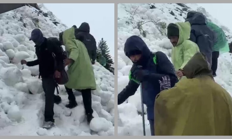गोमुख-तपोवन ट्रेक पर फंसे 121 ट्रेकर का रेस्क्यू, 136 पर्वतारोहियों के लिए हेलीकॉप्टर पहुंचे, चारधाम यात्रा फिर शुरू गोमुख-तपोवन ट्रेक पर फंसे 121 ट्रेकर का रेस्क्यू, 136 पर्वतारोहियों के लिए हेलीकॉप्टर पहुंचे, चारधाम यात्रा फिर शुरू