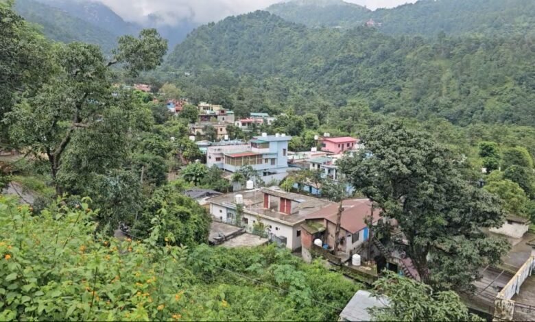 ज्योलीकोट में 3 लोगों की जान लेने वाले पानी के सभी 9 सैंपल फेल, 24 नमूनों की जांच कर रही थर्ड पार्टी ज्योलीकोट में 3 लोगों की जान लेने वाले पानी के सभी 9 सैंपल फेल, 24 नमूनों की जांच कर रही थर्ड पार्टी