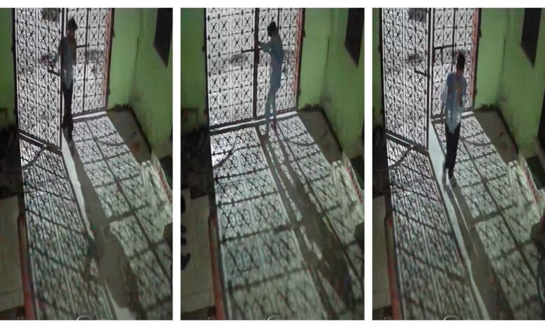 ऋषिकेश में पुलिस शिकायत प्राधिकरण सदस्य के घर में चोरी, 36 मिनट बेखौफ घूमा चोर, गश्त पर उठे सवाल ऋषिकेश में पुलिस शिकायत प्राधिकरण सदस्य के घर में चोरी, 36 मिनट बेखौफ घूमा चोर, गश्त पर उठे सवाल
