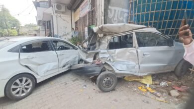 हरिद्वार में बेकाबू बस का कहर, अस्पताल के बाहर 5 वाहनों को मारी टक्कर, ऑटो चालक का हाथ कटकर अलग