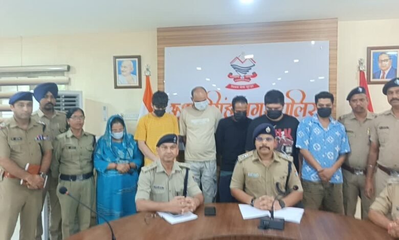 यूपी से उत्तराखंड के पहाड़ तक फैले नशा तस्करी नेटवर्क का भंडाफोड़, सद्दाम हुसैन के ‘व्हाट्सऐप चैट’ से पकड़े 6 स्मगलर