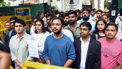 जंतर-मंतर मामले में सौरव दास, आशुतोष रांका को तिहाड़ जेल भेजा गया; राहुल गांधी ने गिरफ्तारी को बताया ”कायरतापूर्ण कृत्य’