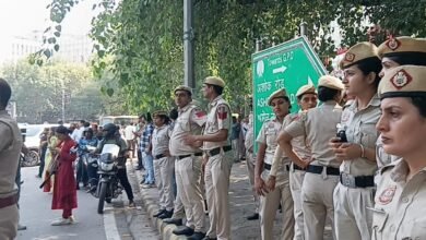 “लहरा दो तिरंगा” पर रोक: 28 हजार सुरक्षाकर्मी तैनात: 21 रास्तों पर ट्रैफिक डायवर्जन, राजीव चौक से जंतर-मंतर तक कड़ी सुरक्षा