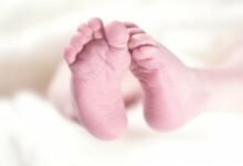 दिल पघला देने वाली घटना, एक नहीं बल्कि दो बच्चियां लावारिस हालत में मिलीं, कूड़े के ढेर में रोती मिली नवजात